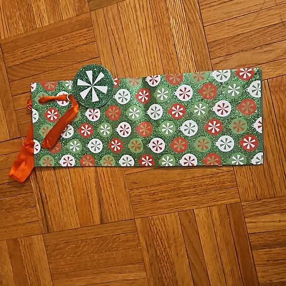 3 for $10 Holiday Wine Bottle Gift Bags. Qty 5. NWOT - Picture 5 of 7